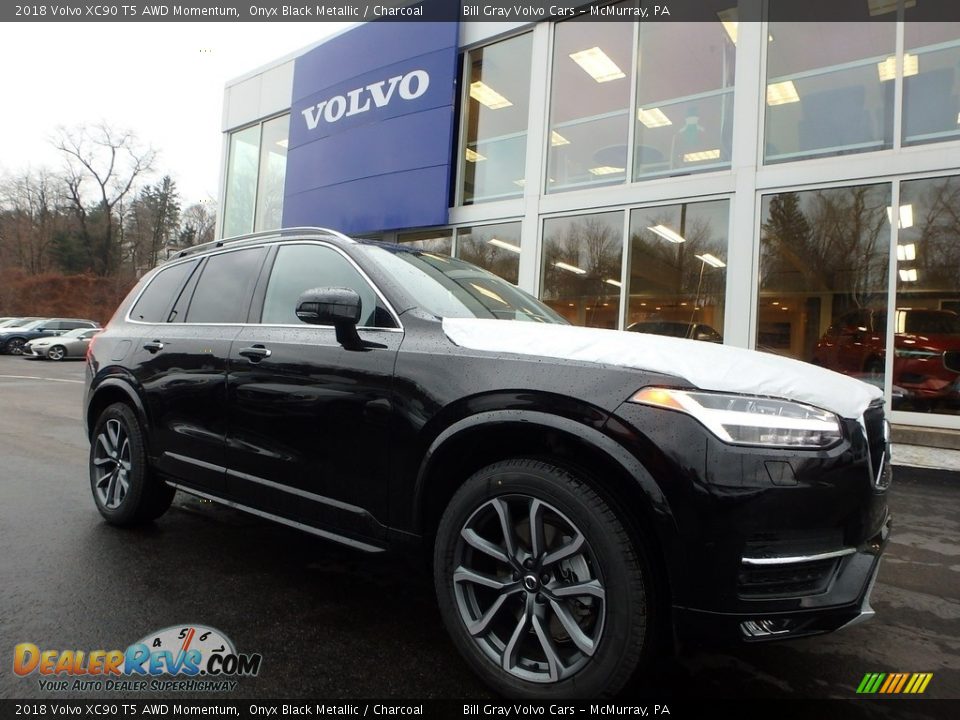 Front 3/4 View of 2018 Volvo XC90 T5 AWD Momentum Photo #1