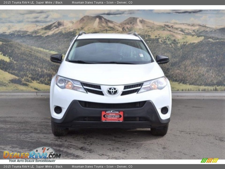 2015 Toyota RAV4 LE Super White / Black Photo #4