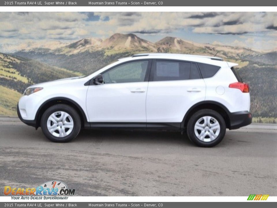 2015 Toyota RAV4 LE Super White / Black Photo #6