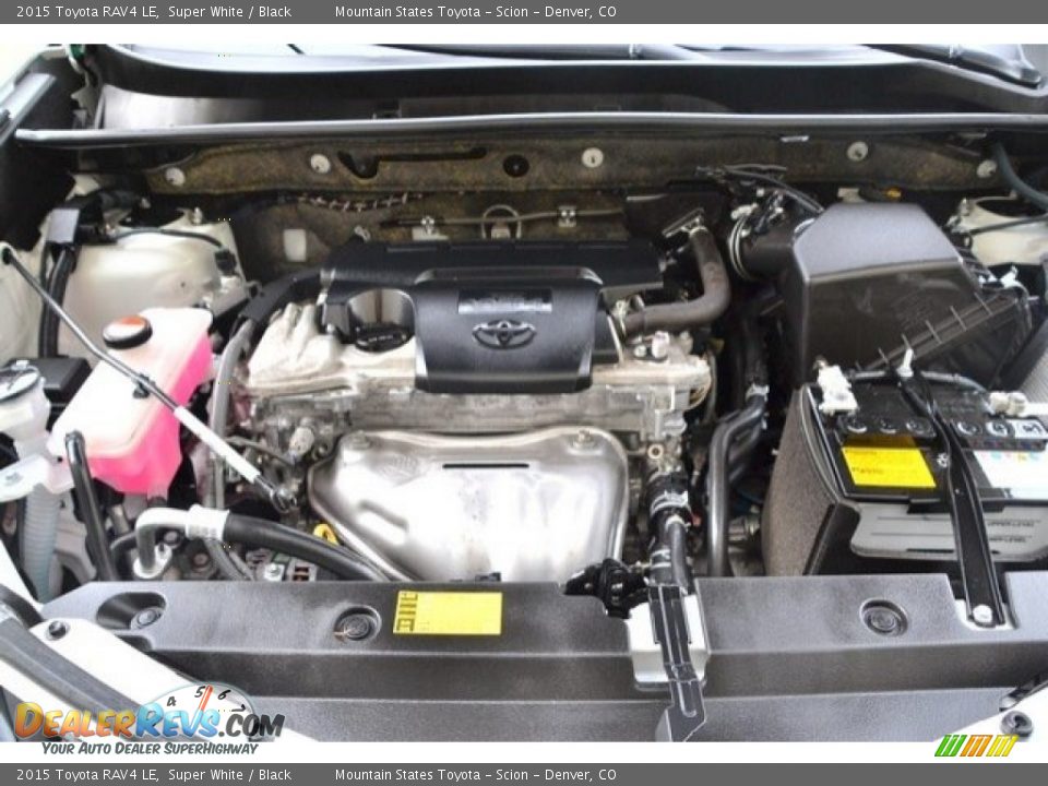2015 Toyota RAV4 LE Super White / Black Photo #27