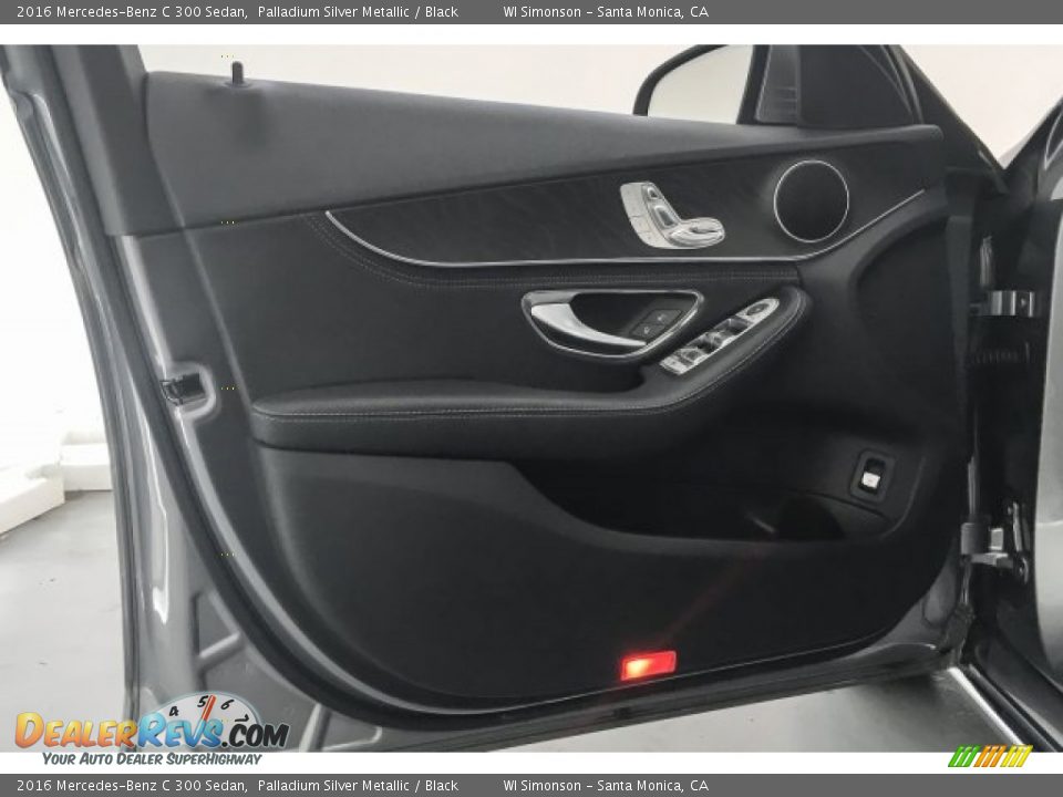 2016 Mercedes-Benz C 300 Sedan Palladium Silver Metallic / Black Photo #24