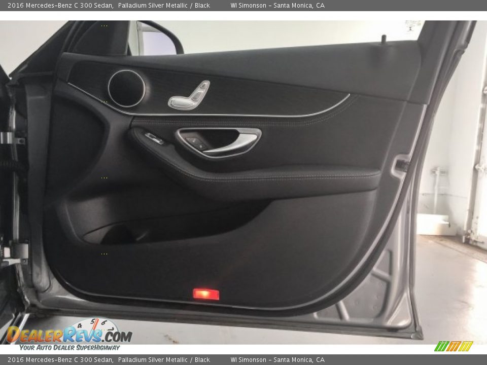 2016 Mercedes-Benz C 300 Sedan Palladium Silver Metallic / Black Photo #30