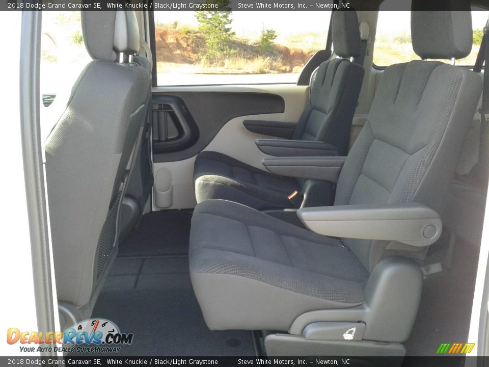 Rear Seat of 2018 Dodge Grand Caravan SE Photo #11