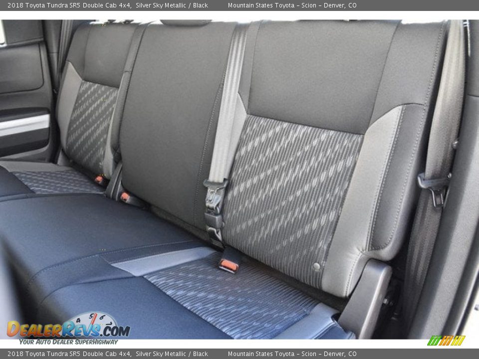2018 Toyota Tundra SR5 Double Cab 4x4 Silver Sky Metallic / Black Photo #15