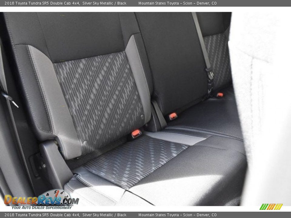 2018 Toyota Tundra SR5 Double Cab 4x4 Silver Sky Metallic / Black Photo #18