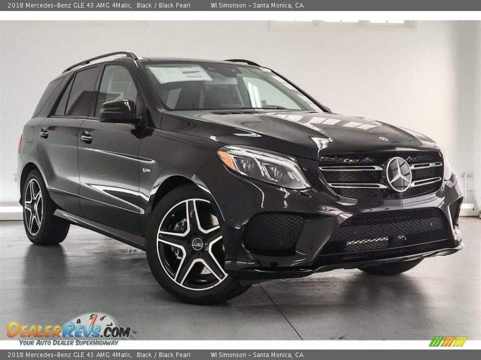 Front 3/4 View of 2018 Mercedes-Benz GLE 43 AMG 4Matic Photo #12