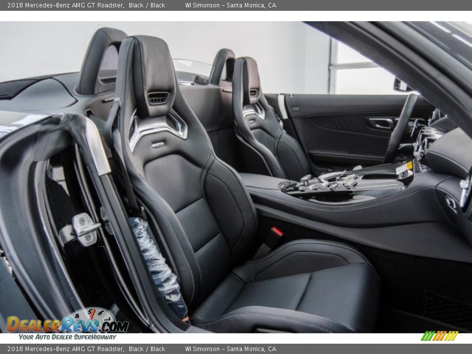Front Seat of 2018 Mercedes-Benz AMG GT Roadster Photo #6