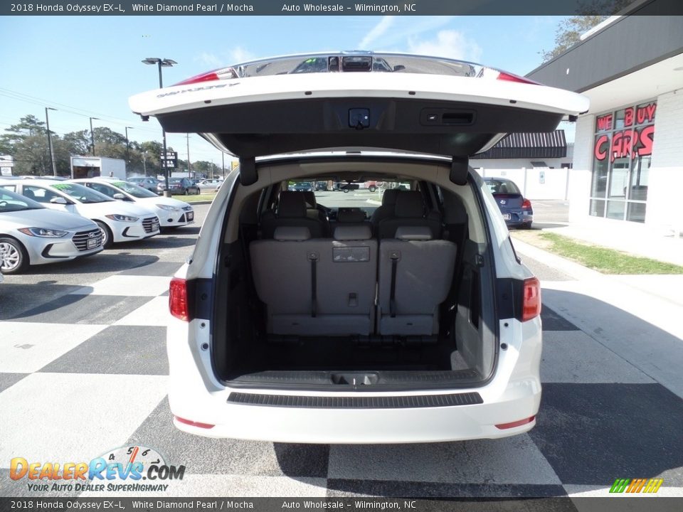 2018 Honda Odyssey EX-L White Diamond Pearl / Mocha Photo #5