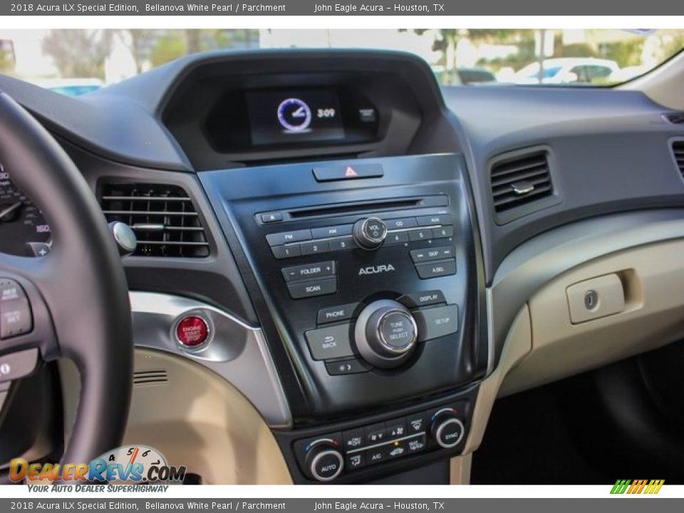 Controls of 2018 Acura ILX Special Edition Photo #32