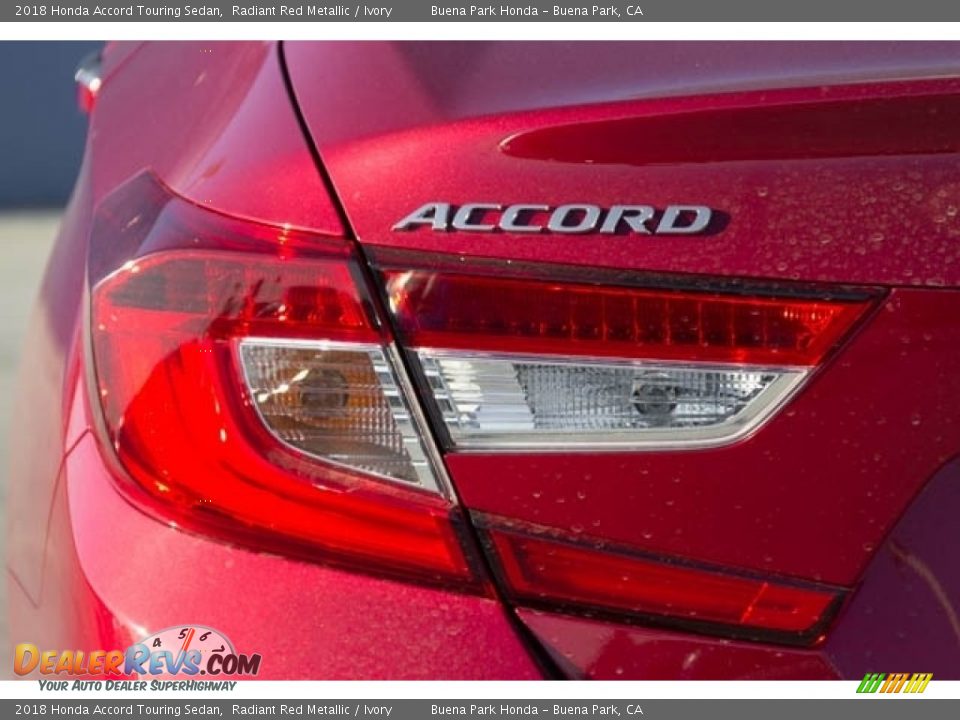 2018 Honda Accord Touring Sedan Radiant Red Metallic / Ivory Photo #7