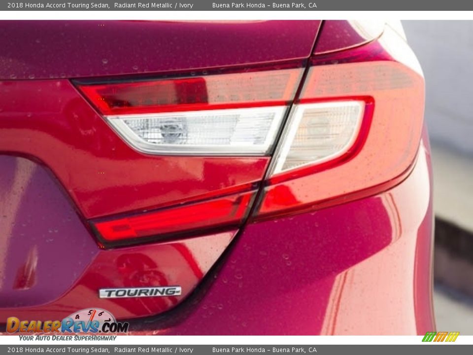2018 Honda Accord Touring Sedan Radiant Red Metallic / Ivory Photo #8