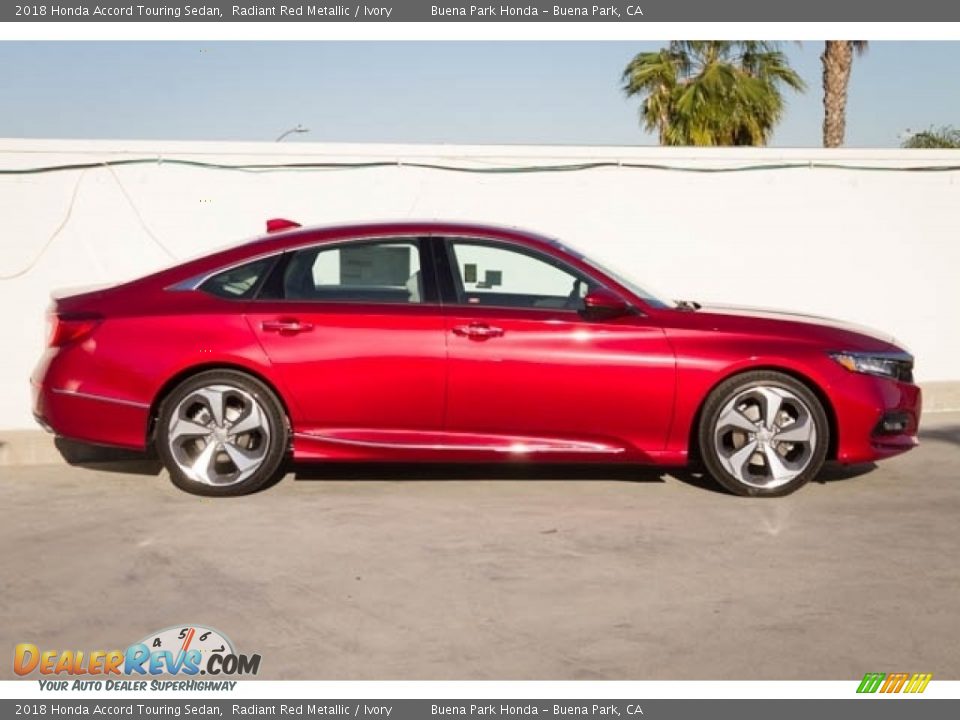 2018 Honda Accord Touring Sedan Radiant Red Metallic / Ivory Photo #9