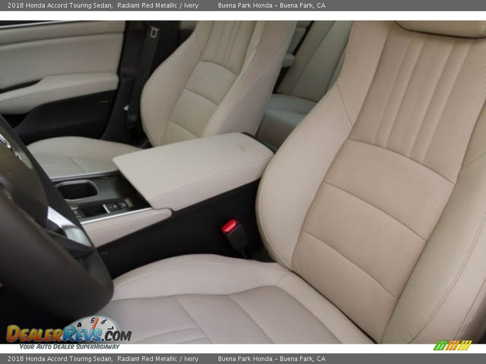 2018 Honda Accord Touring Sedan Radiant Red Metallic / Ivory Photo #26