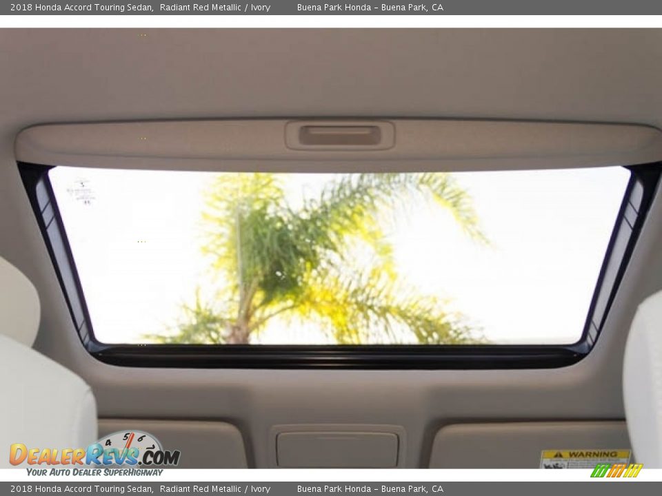 2018 Honda Accord Touring Sedan Radiant Red Metallic / Ivory Photo #27