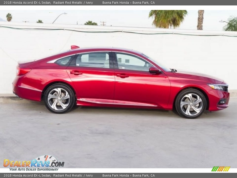 2018 Honda Accord EX-L Sedan Radiant Red Metallic / Ivory Photo #5