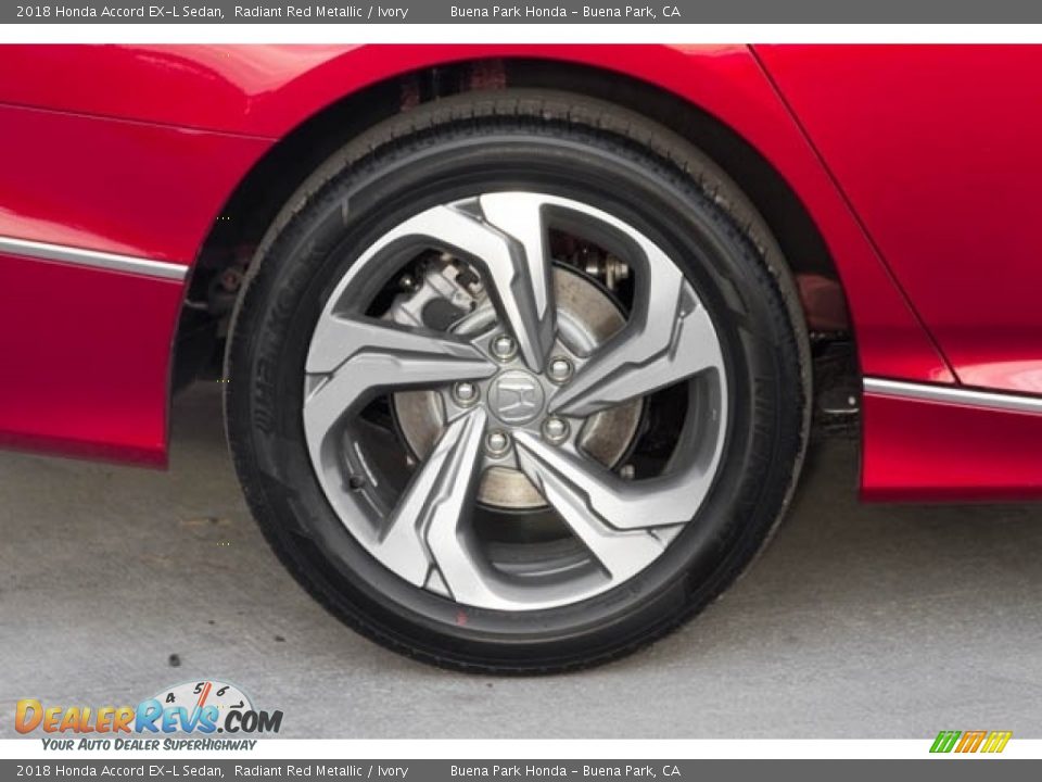 2018 Honda Accord EX-L Sedan Radiant Red Metallic / Ivory Photo #11