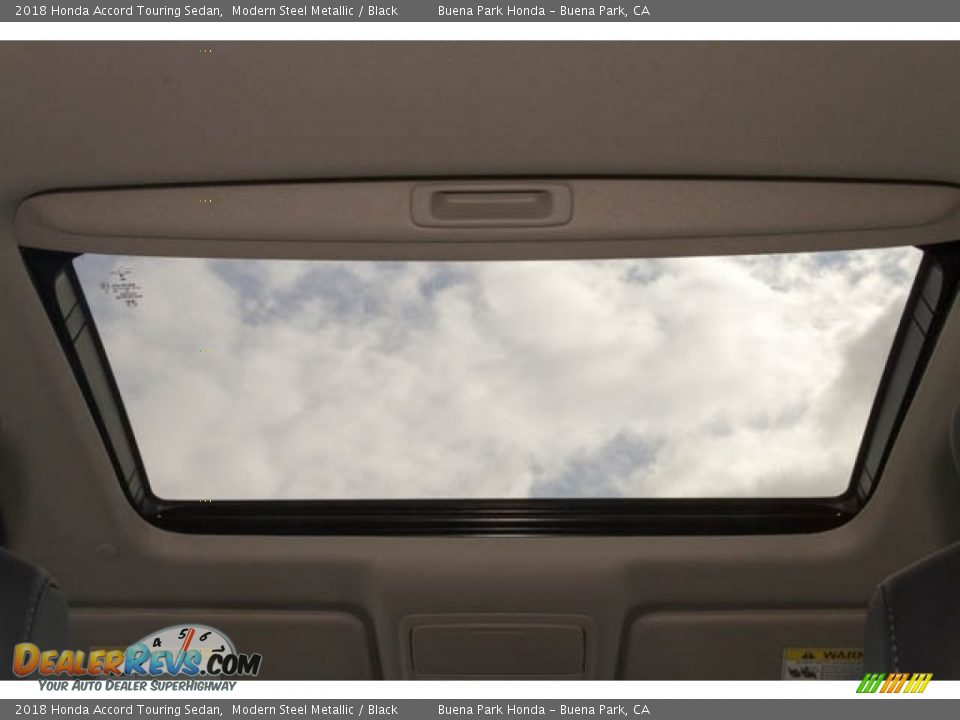 2018 Honda Accord Touring Sedan Modern Steel Metallic / Black Photo #25