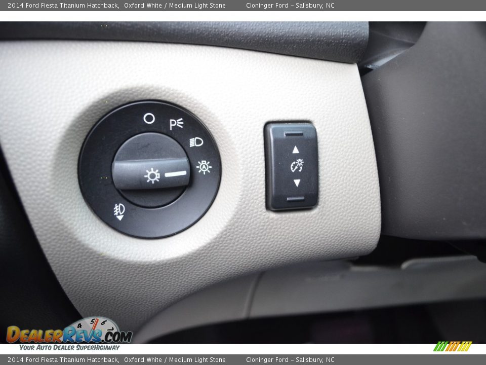 2014 Ford Fiesta Titanium Hatchback Oxford White / Medium Light Stone Photo #24