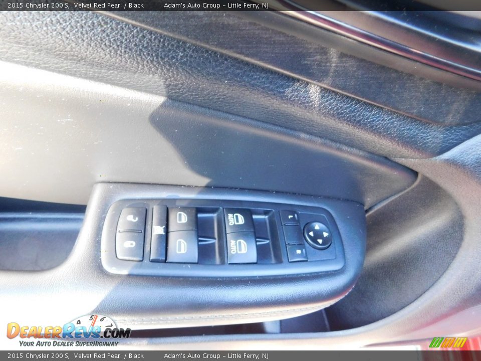 2015 Chrysler 200 S Velvet Red Pearl / Black Photo #10