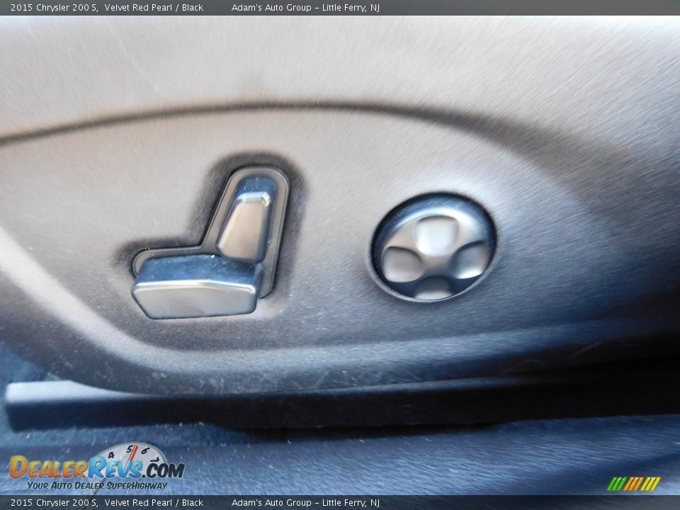 2015 Chrysler 200 S Velvet Red Pearl / Black Photo #12