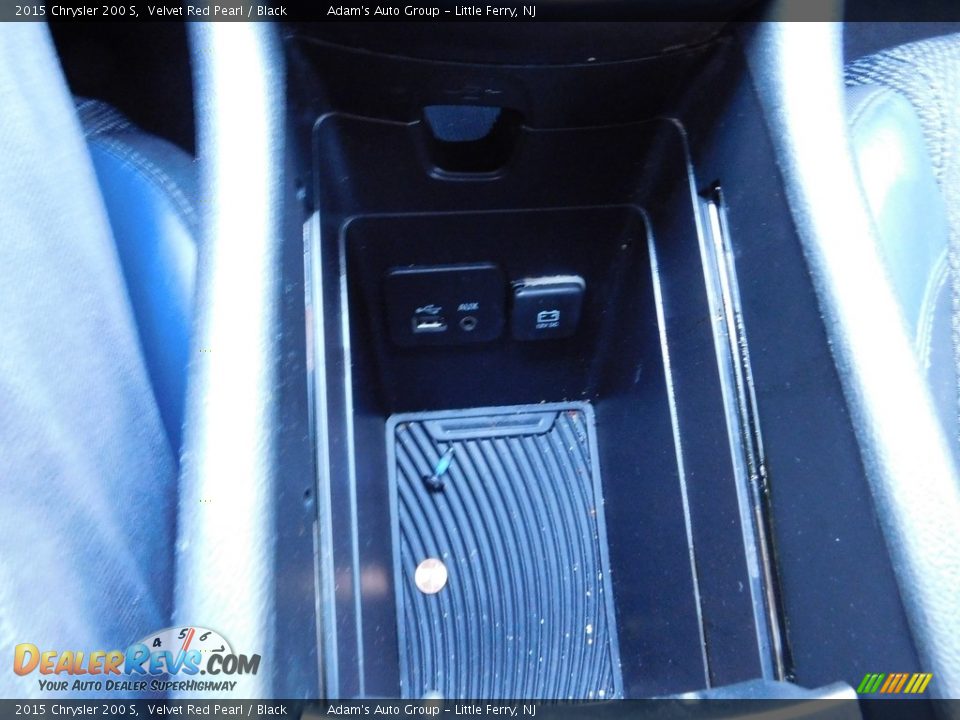 2015 Chrysler 200 S Velvet Red Pearl / Black Photo #22