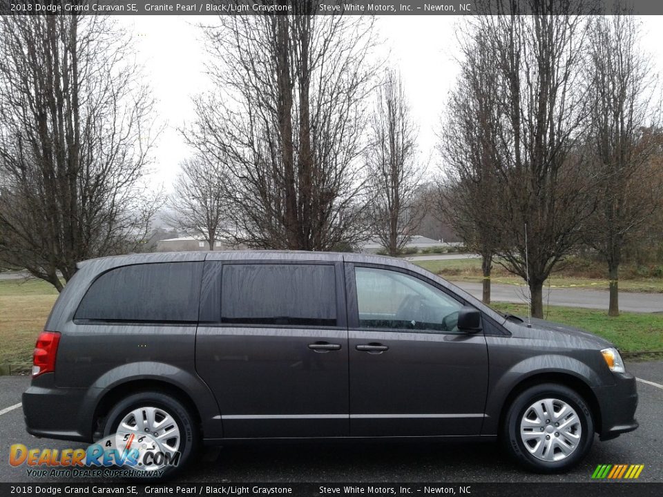 2018 Dodge Grand Caravan SE Granite Pearl / Black/Light Graystone Photo #5