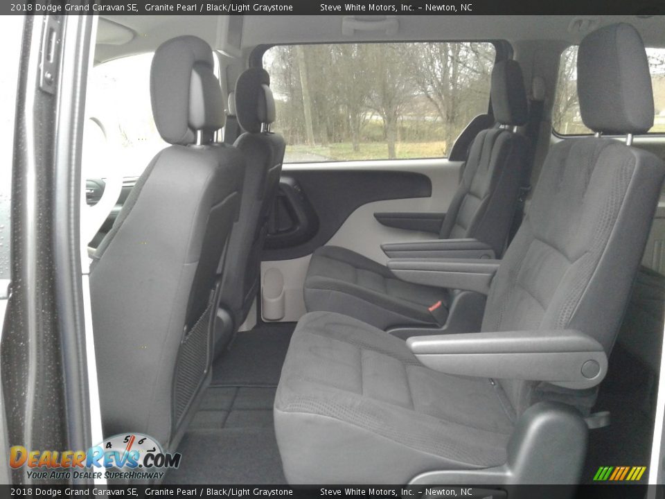2018 Dodge Grand Caravan SE Granite Pearl / Black/Light Graystone Photo #11