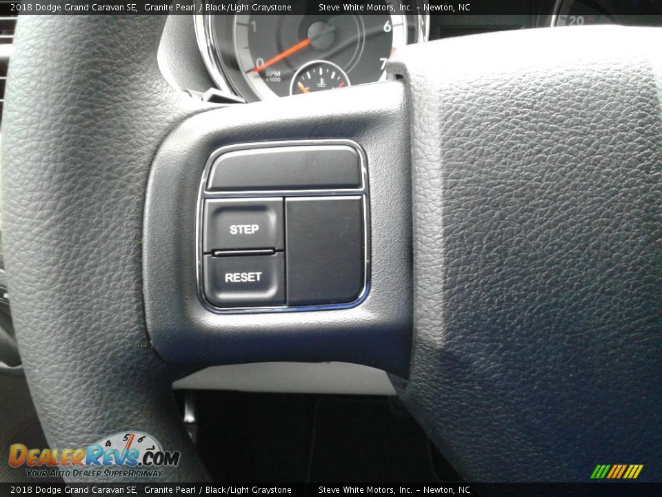 2018 Dodge Grand Caravan SE Granite Pearl / Black/Light Graystone Photo #20