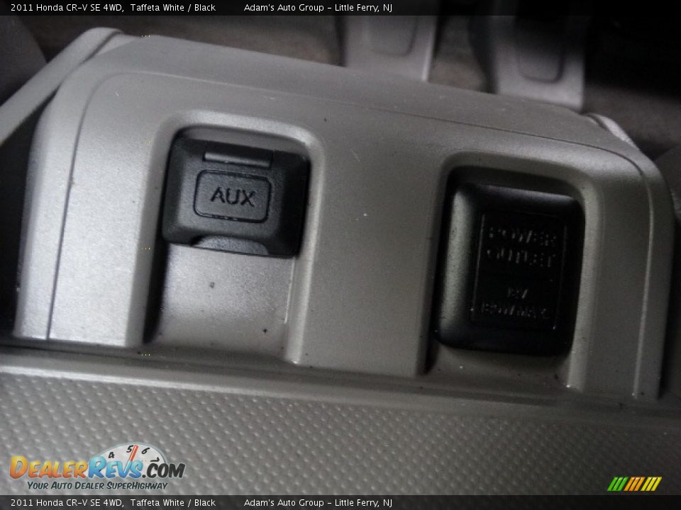 2011 Honda CR-V SE 4WD Taffeta White / Black Photo #28