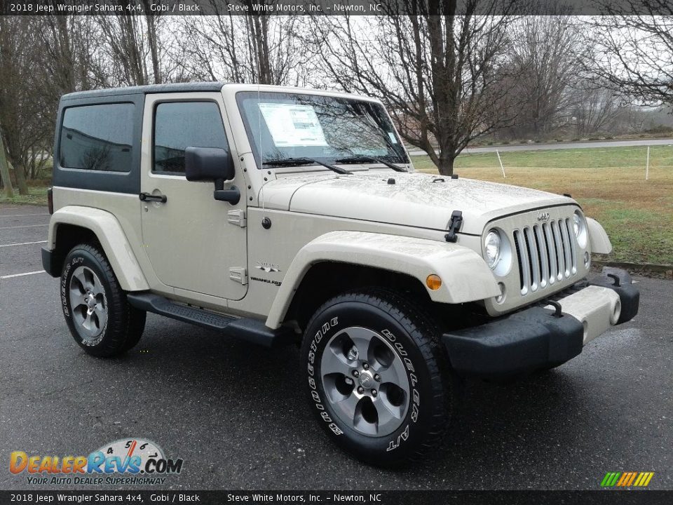 Gobi 2018 Jeep Wrangler Sahara 4x4 Photo #4
