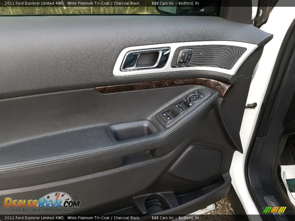 2011 Ford Explorer Limited 4WD White Platinum Tri-Coat / Charcoal Black Photo #25