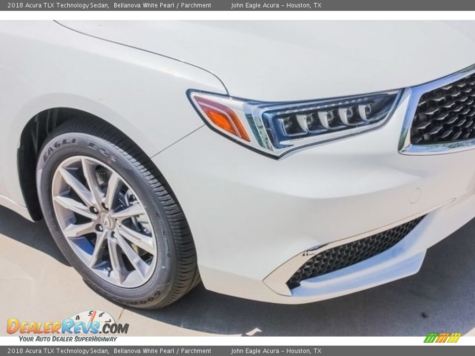 2018 Acura TLX Technology Sedan Bellanova White Pearl / Parchment Photo #10