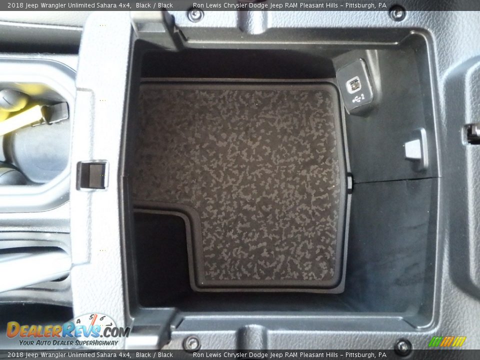 2018 Jeep Wrangler Unlimited Sahara 4x4 Black / Black Photo #18