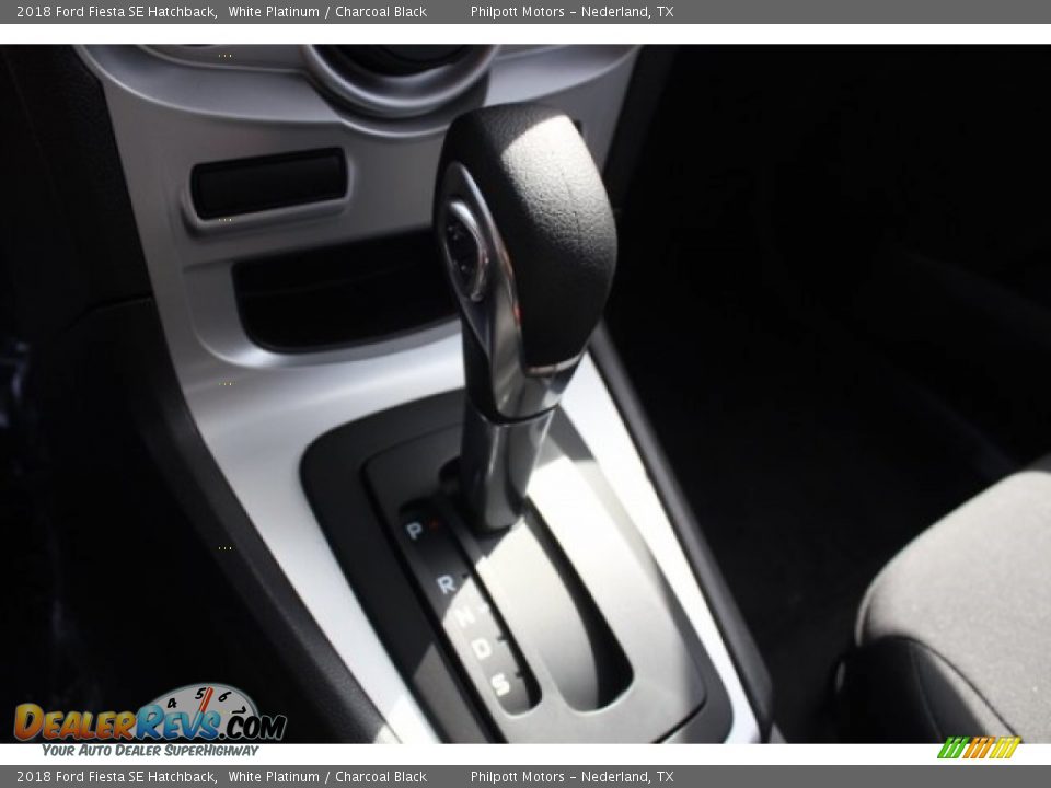 2018 Ford Fiesta SE Hatchback White Platinum / Charcoal Black Photo #14