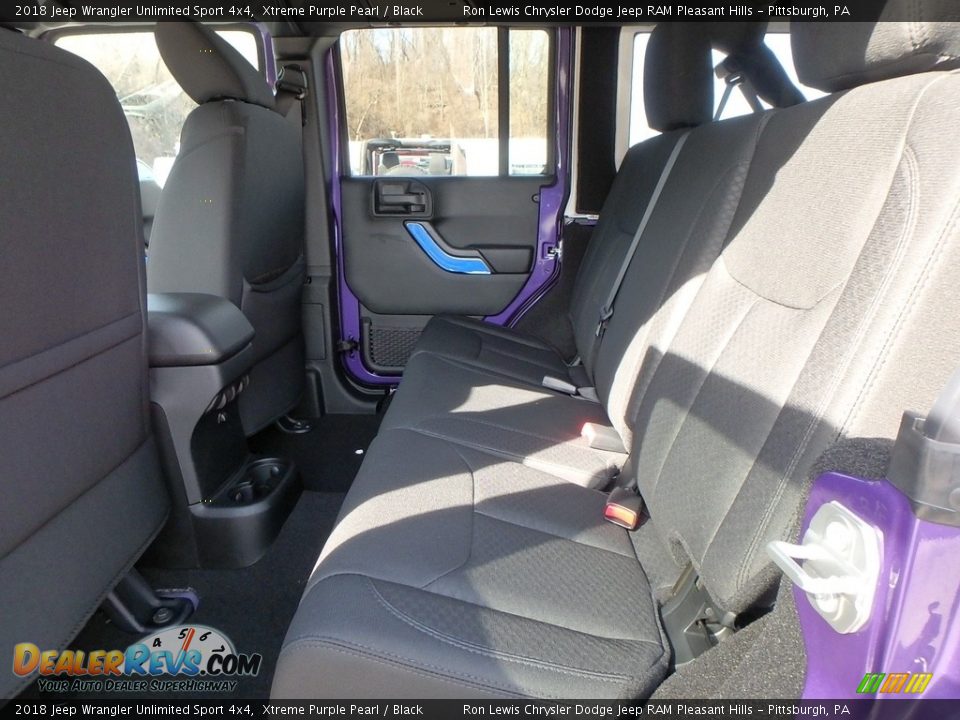 2018 Jeep Wrangler Unlimited Sport 4x4 Xtreme Purple Pearl / Black Photo #11