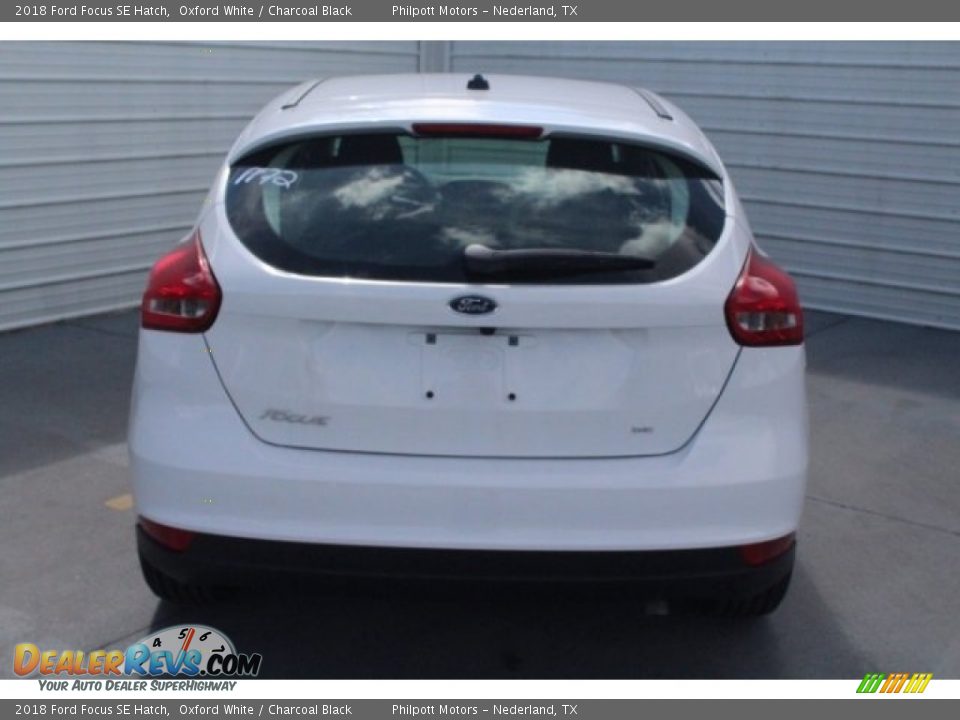 2018 Ford Focus SE Hatch Oxford White / Charcoal Black Photo #9