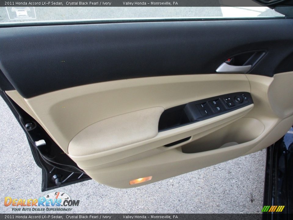 2011 Honda Accord LX-P Sedan Crystal Black Pearl / Ivory Photo #10