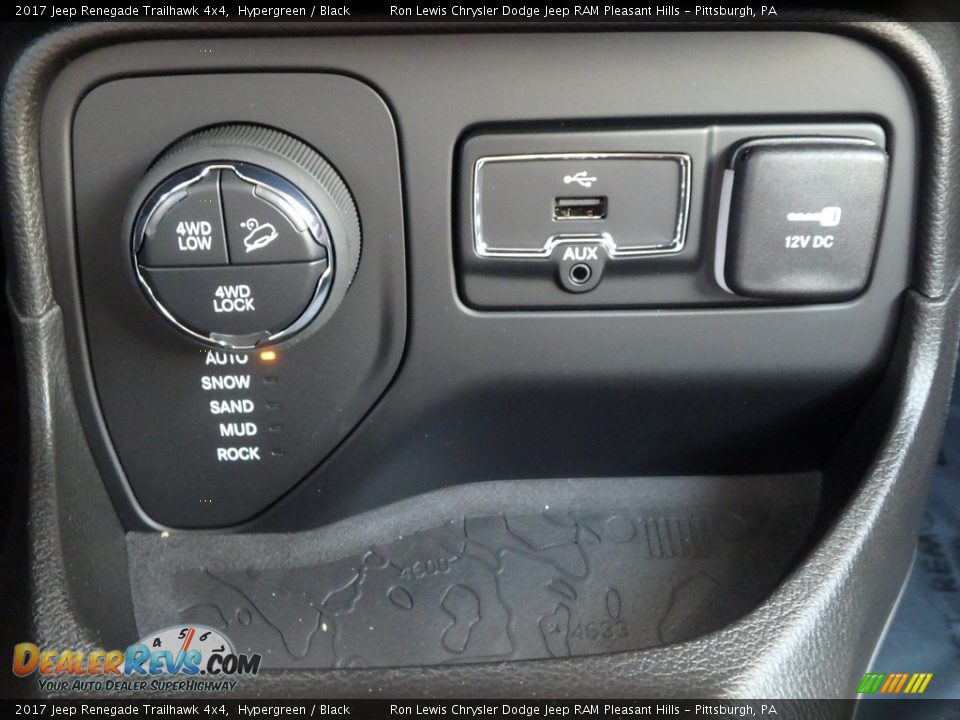 2017 Jeep Renegade Trailhawk 4x4 Hypergreen / Black Photo #18