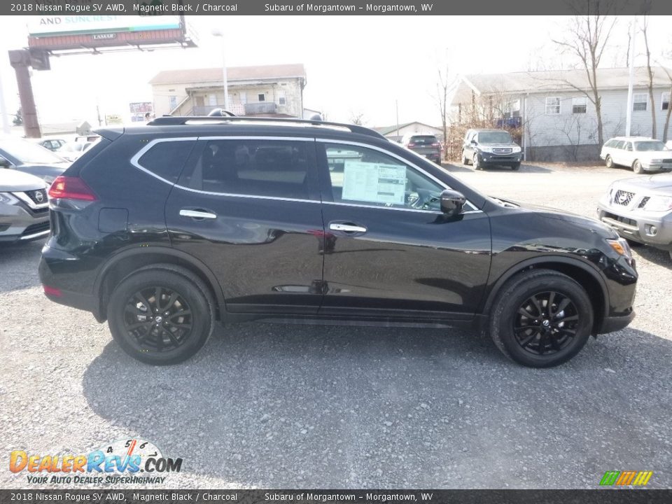2018 Nissan Rogue SV AWD Magnetic Black / Charcoal Photo #6