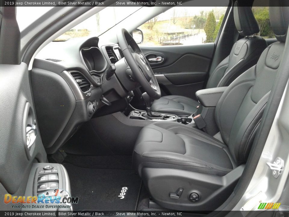 Front Seat of 2019 Jeep Cherokee Limited Photo #10