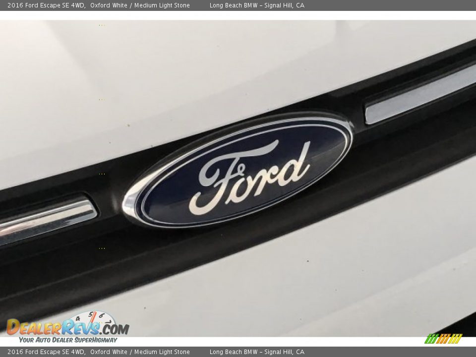 2016 Ford Escape SE 4WD Oxford White / Medium Light Stone Photo #26