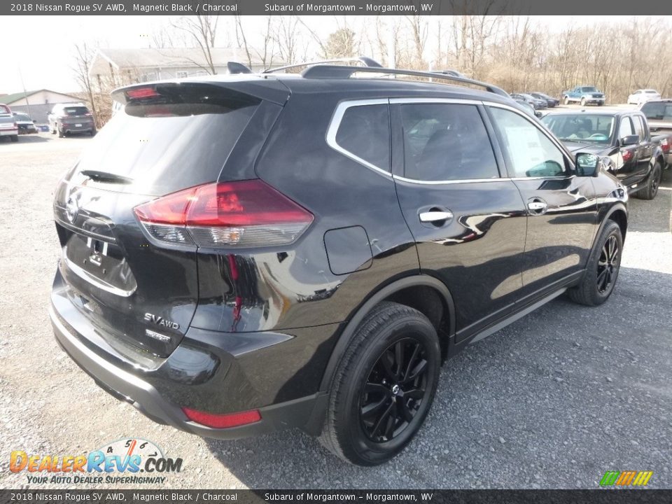 2018 Nissan Rogue SV AWD Magnetic Black / Charcoal Photo #5