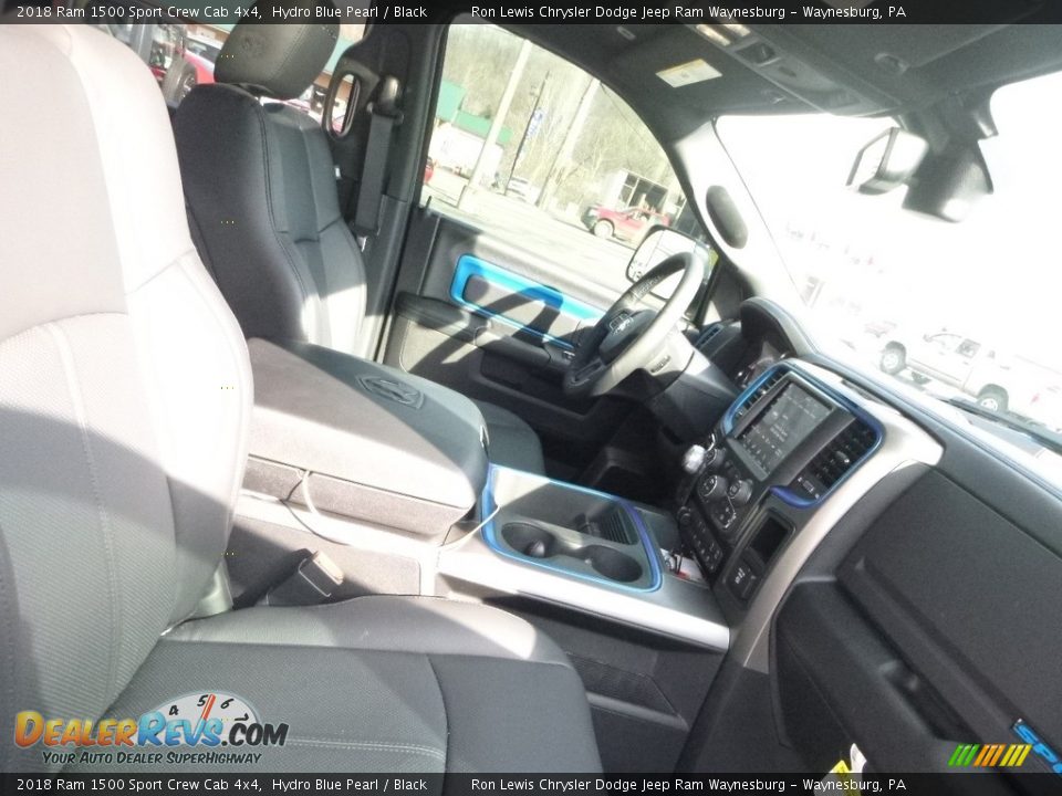 2018 Ram 1500 Sport Crew Cab 4x4 Hydro Blue Pearl / Black Photo #10