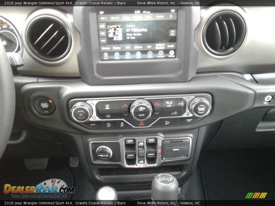 2018 Jeep Wrangler Unlimited Sport 4x4 Granite Crystal Metallic / Black Photo #19
