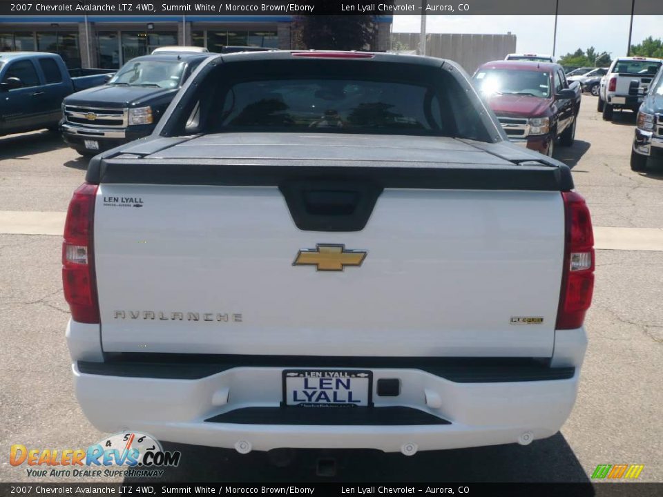 2007 Chevrolet Avalanche LTZ 4WD Summit White / Morocco Brown/Ebony Photo #5