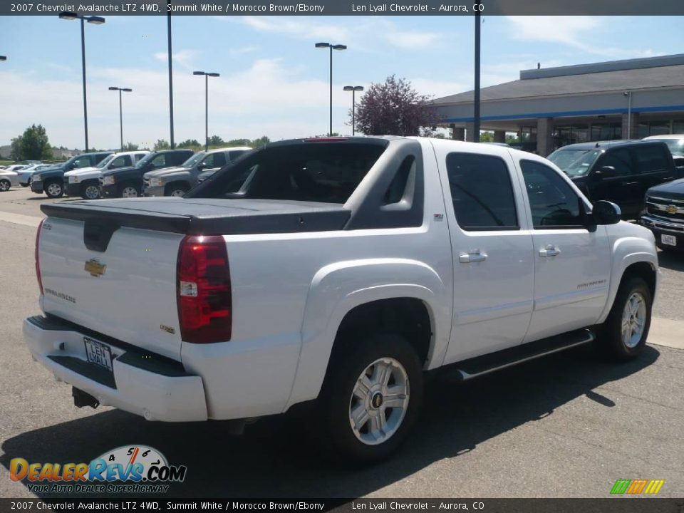 2007 Chevrolet Avalanche LTZ 4WD Summit White / Morocco Brown/Ebony Photo #6