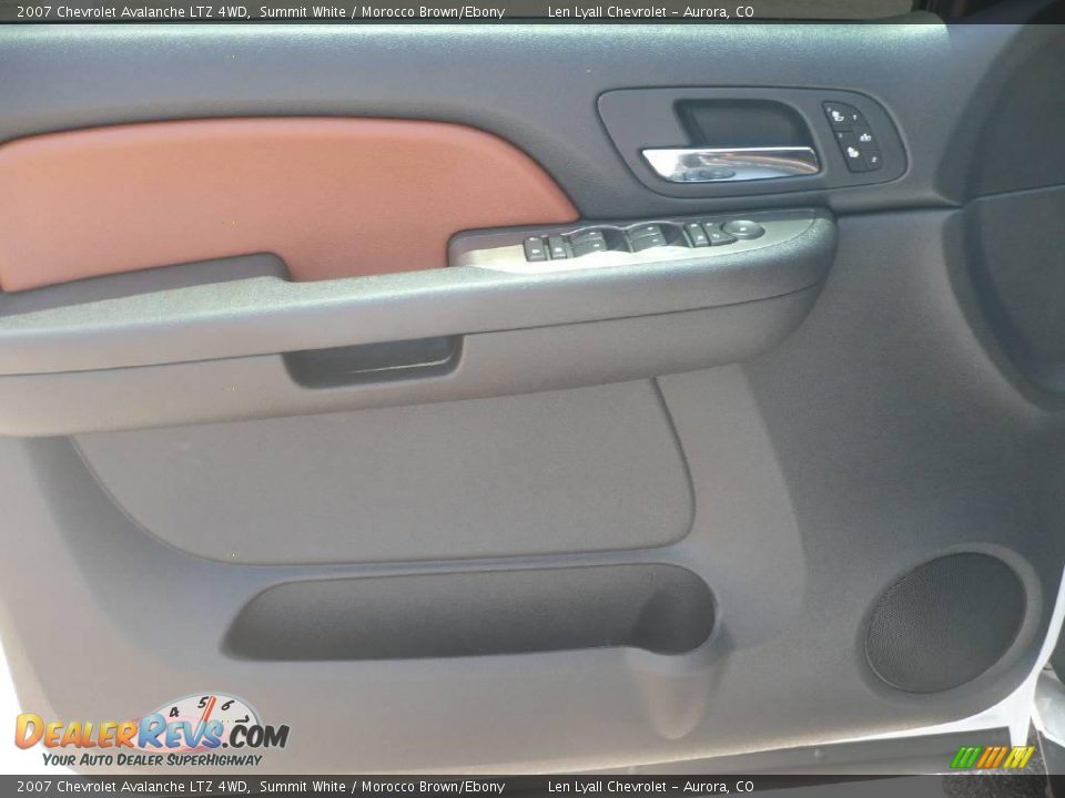2007 Chevrolet Avalanche LTZ 4WD Summit White / Morocco Brown/Ebony Photo #7