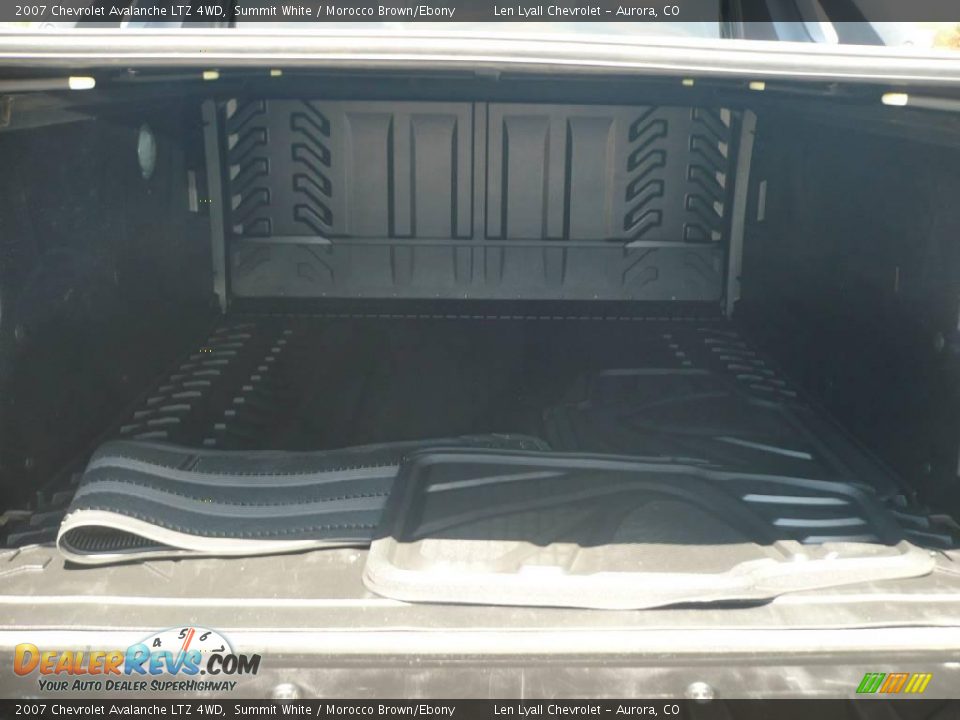 2007 Chevrolet Avalanche LTZ 4WD Summit White / Morocco Brown/Ebony Photo #11