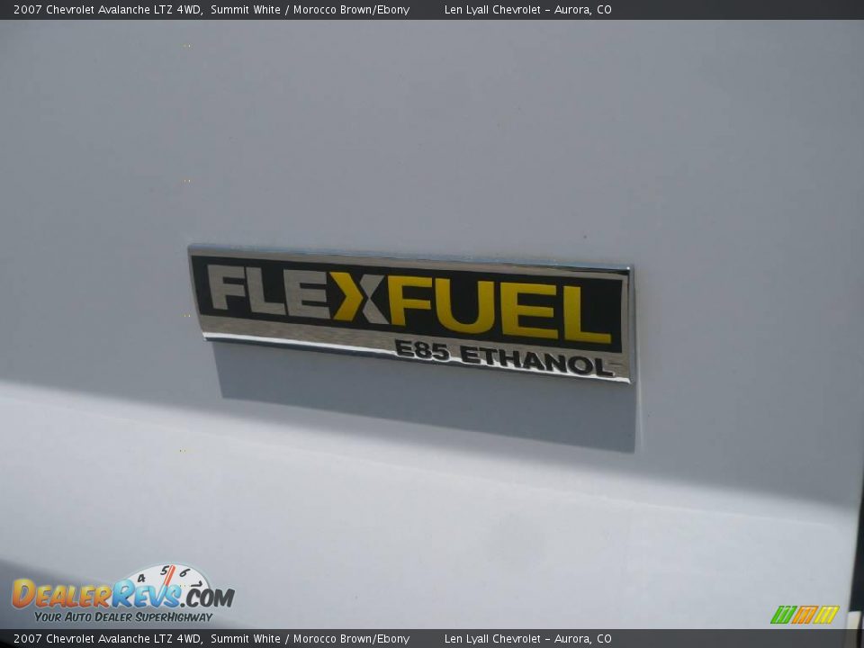 2007 Chevrolet Avalanche LTZ 4WD Summit White / Morocco Brown/Ebony Photo #14