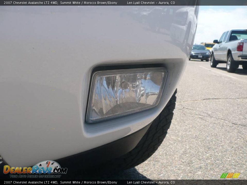 2007 Chevrolet Avalanche LTZ 4WD Summit White / Morocco Brown/Ebony Photo #25